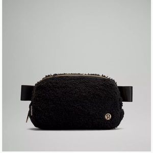 Fleece Lululemon Beltbag